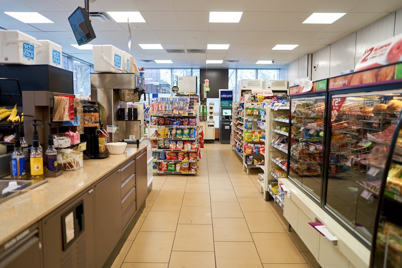 通川区便利店：生活中的温暖灯光